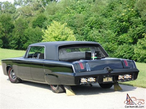 There were two versions of the black beauty used in the nowcomic series. Green Hornet Black Beauty Barris