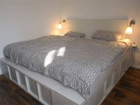 Ein spiel und kuschelparadies aus kallax regalen und brettern. Familien Kallax Bett: Bett aus Kallax Regalen selber bauen