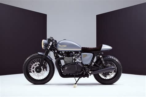 Year 2007, the latest carburetors model, motorbikes for real enthusiasts, perfect in every detail, motorbike to dispaly in a showcase. Custom Is King: Bunker Custom Cycles' Triumph Bonneville ...