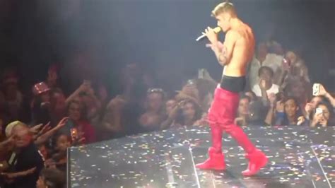 Justin Bieber Butt See In Concert Youtube