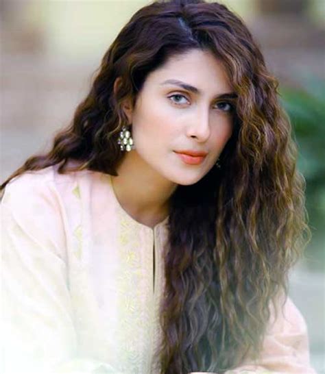 Ayeza Khan Everything You Need To Know About Her