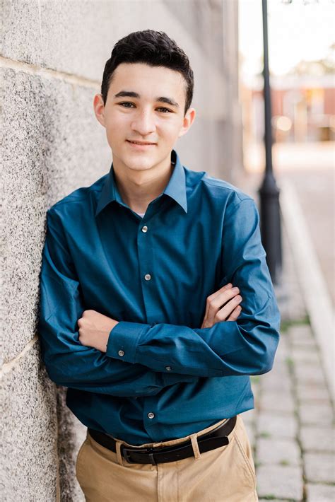 Senior Photos in Newburyport :: Eli - Lexi Photography