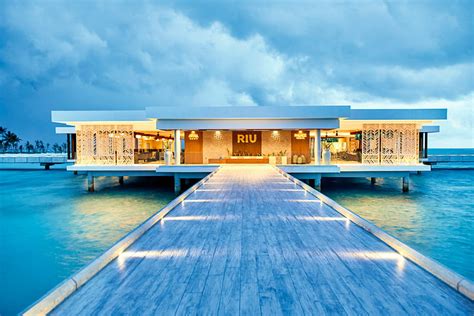 Hotel Dhaalu Atoll Maldives Hotel Riu Atoll Hoteles Riu Hotels And Resorts