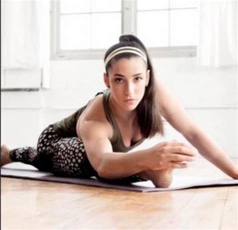 Olympic Gymnast Aly Raisman Poses Naked For Espn Scoopnest