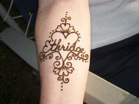 Simple and small henna tattoo designs and ideas for feet, hands, guys, girls, wrist, back and arms. Henna Patterns Designs-Mehndi Designs ~ Tattoo Pictures