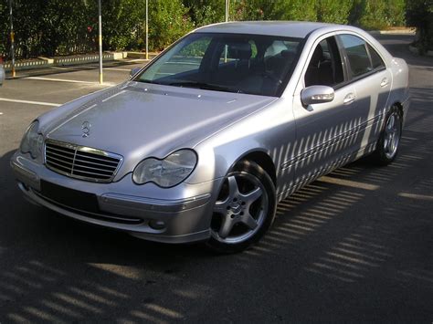 In the database of masbukti.com, available 3 modifications which released in 2006: 2006 Mercedes-Benz C-Class - Pictures - CarGurus