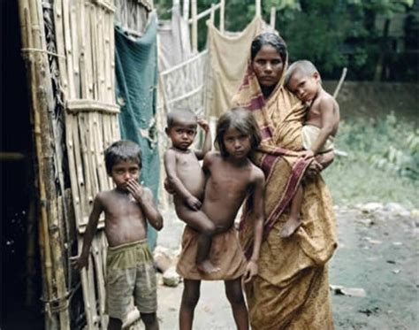 Volunteer In A 3rd World Country Poverty Photography World Poverty Poor People
