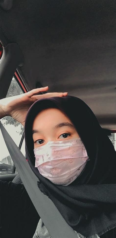 Cewek2 Cantik Lucu Hijab Pakai Masker Kicau Juara