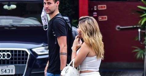 Rezende, also in stories, answered the hints of. Gkay desmente rumor de gravidez em relação com Rezende - Purepeople