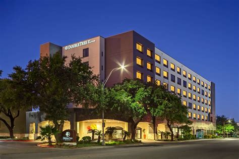 DoubleTree by Hilton Hotel Downtown San Antonio, TX - See Discounts