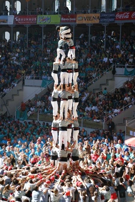 Human Tower Funny Bizarre Amazing Pictures And Videos
