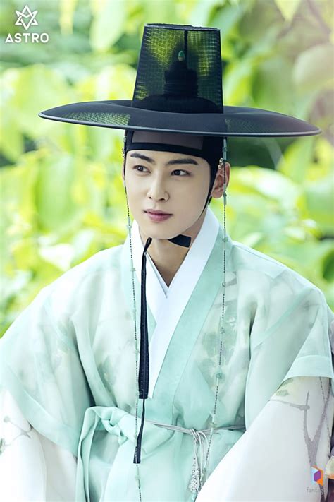 Astros Eunwoo Looks Royal Af In His Hanbok Outfits For The K Drama