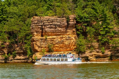 Wisconsin Dells River Editorial Stock Photo Image Of Coastline 127996128