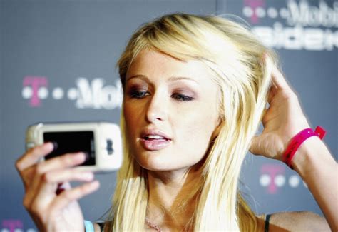 Paris Hilton Claims She Invented Selfie Twitterati Cant Stop Laughing