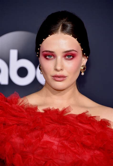 Katherine Langford At The 2019 American Music Awards Celebrity Hair