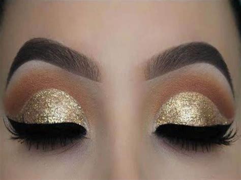 10 Gold Glitter Eye Makeup Looks That Will Grab Anyones
