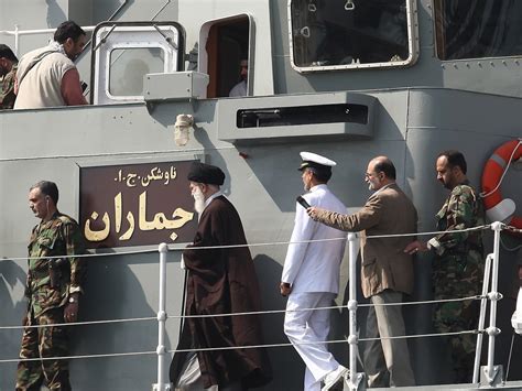 تقارير عن إطلاق صواريخ صديقة ضد سفينة إيرانية والجيش يؤكد الحادث