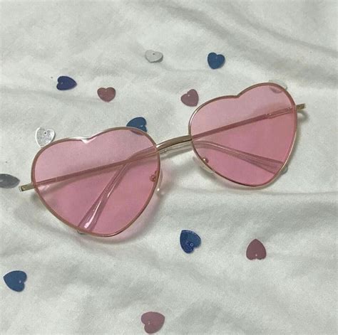Pin By Wifeofsosa🖤 Glasses Fashion Cute Glasses Cute Sunglasses