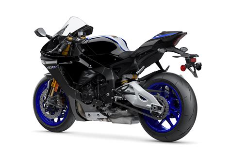 Yamaha yzf r1m bike is now available in india. 2020 Yamaha YZF-R1M Guide • Total Motorcycle