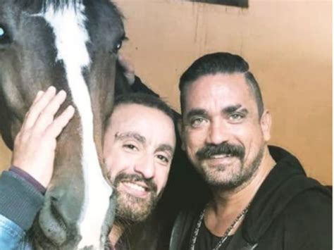 وقد استطاع فيلم هروب اضطراري بطولة الفنان احمد السقا ان يتفوق، محققاً في انطلاقته 733 الف جنيه. أحمد السقا لـ أمير كرارة: «الصاحب الجدع» - عين