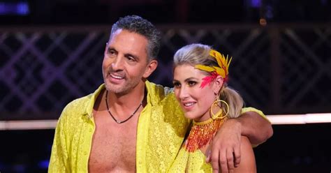 Dwts Mauricio Umansky And Emma Slater Spotted Holding Hands As They