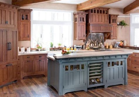 This very traditional look from the early 1900s can be replicated. Mission Kitchens • Insteading