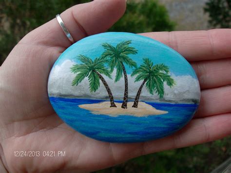 Piedra grava de río plantas cactus terrarios suculentas 2dm. Tropical Island Stone | Rock painting designs, Painted ...