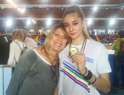 Her birth name is gaia sabbatini. Gaia Sabbatini due medaglie d'oro ai campionati Italiani ...