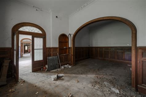 Premium Photo Interior Of An Old Abandoned Mansion