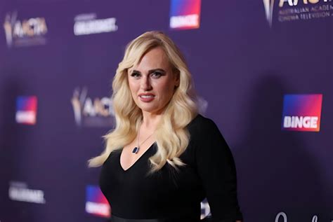 Rebel Wilson Calls Out Her Talent Agency • Hollywood Unlocked