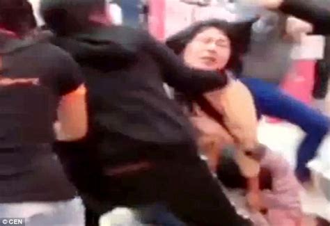 Video Of Peru Women In A Mass Brawl After Fighting Over A Pair Of Shoes