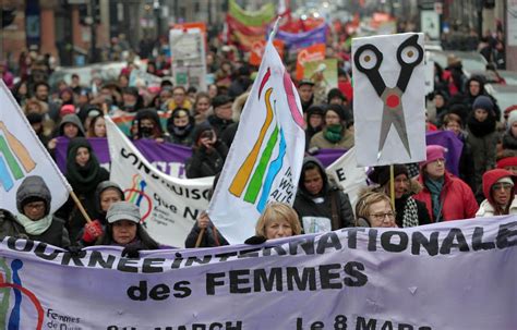 Convergence De Luttes Pour Les Droits Des Femmes Le Devoir