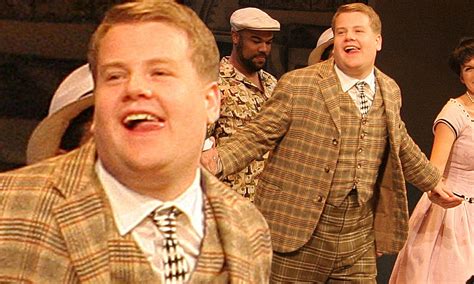 James Corden Debuts One Man Two Guvnors On New York Stage Daily Mail