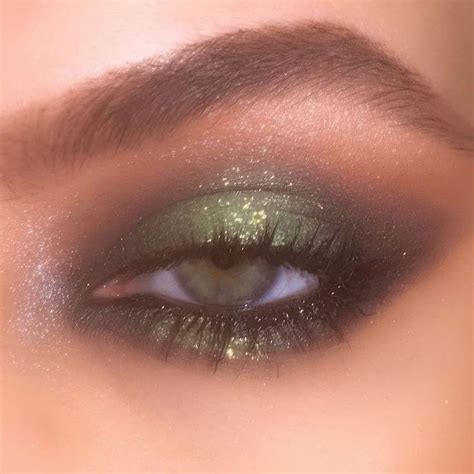Our colorful pigmented eyeshadows come in matte, shimmer, and cream formulations for long lasting. Pin on euphoria inspired makeup looks