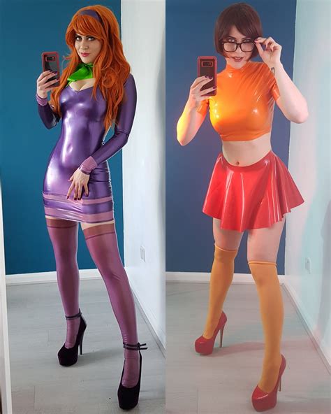 Daphne And Velma By Purplemuffinz Scrolller
