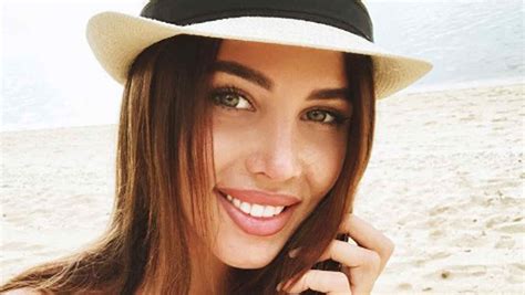 Critican A Ex Miss Rusia Por El Tamaño De Sus Pies Fotos Telemundo