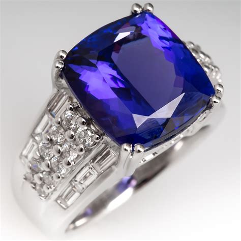 Gorgeous Tanzanite Ring Handcrafted Sparkling Gemstone Purple Blue