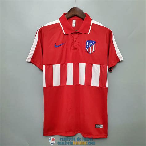 Porque pocos equipos disfrutan de la fuerte sinergia que el atleti y su hinchada mantienen, con una gran fuerza y lealtad entre ambos. Camiseta Atletico De Madrid Polo Red 2020/2021 ...