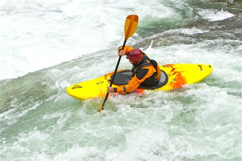 What To Wear When Kayaking Layering Up Dress Code