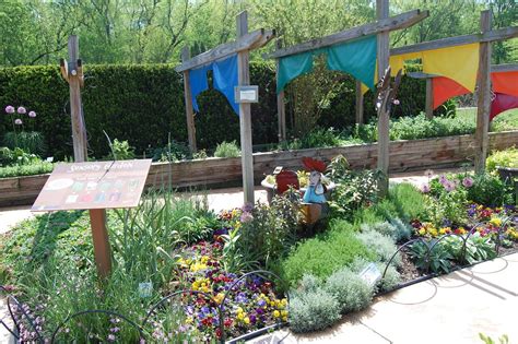 Diy Kid Friendly Gardens Sensory Garden Diy For Kids Garden Design