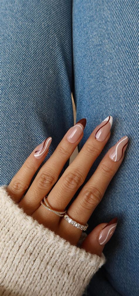 32 Prettiest Autumn 2022 Nail Trends To Try Now Chocolate Swirl