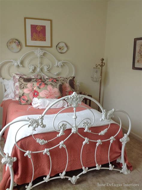 Antique Iron Bed Shabby Chic Bedroom For The Home Pinterest