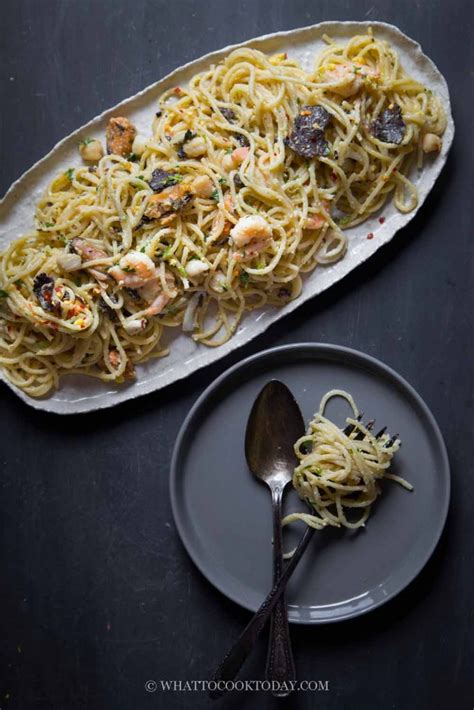 Salted Egg Yolk Seafood Pasta With Black Truffles