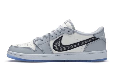Branding elements include a dior air woven tongue tag, dior oblique jacquard swoosh and a dior wings logo on the heel tab. Dior Air Jordan 1 Low | Six Figure Sneakerhead