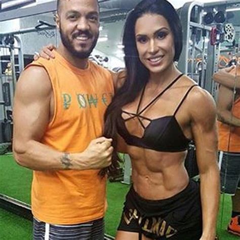 Belo Exibe Muque Durante Malha O Com Sua Mulher Gracyanne Barbosa Quem Quem News