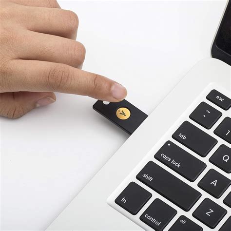 Buy Yubico Yubikey 5 Nfc Two Factor Authentication Usb And Nfc