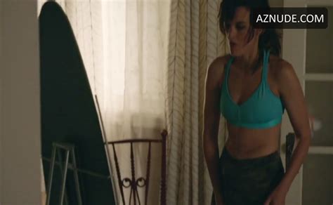 Frankie Shaw Breasts Underwear Scene In Smilf AZNUDE