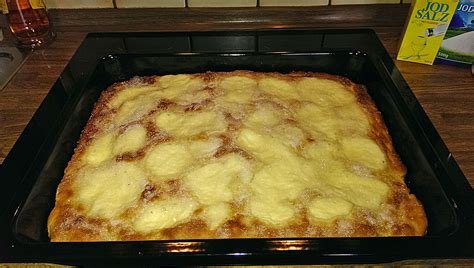 Aber nur wenn du auf die strasse schaust, zuckerkuchen. Schmand-Zuckerkuchen wie vom Bäcker (Rezept mit Bild ...