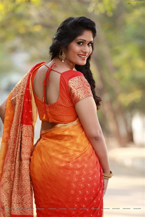South Indian Actress Hot Saree Navel Side View Photos