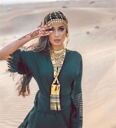 6 Arab Beauty Secrets To Look Fabulous 247 In 2021 Arab Fashion